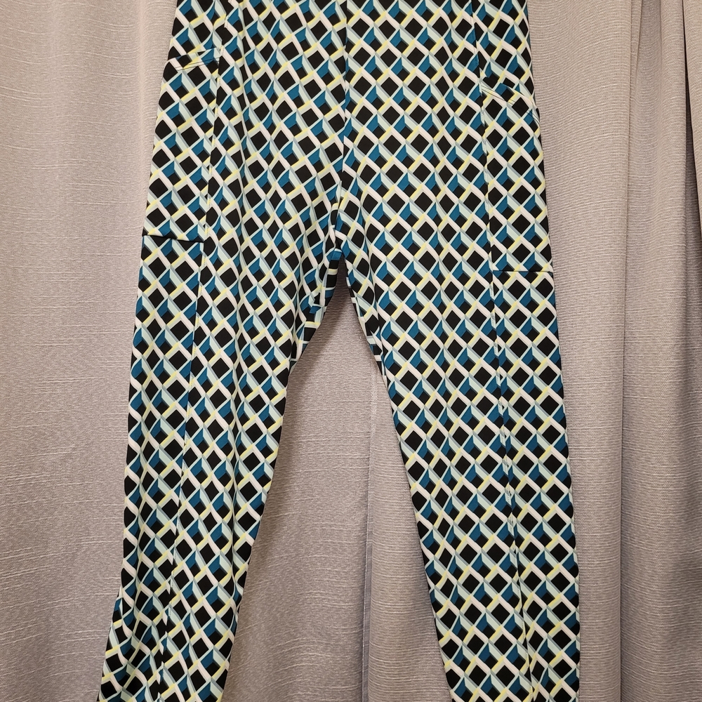 Lou & Grey Stretchy Straight Leg Pants - Black and White
